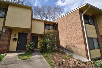 Building Photo - 1265 Schaub Dr