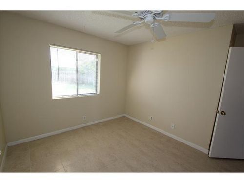 Building Photo - 5864 Strawberry Lakes Cir