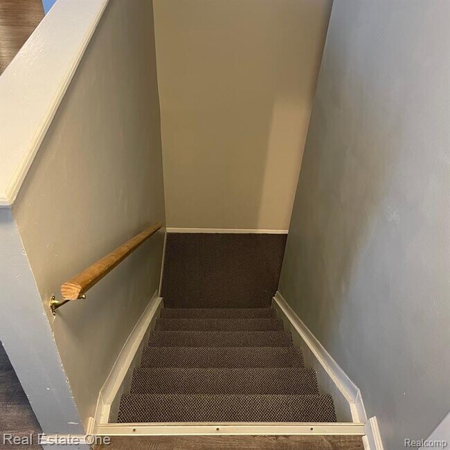 Building Photo - 7220 Bluewater Dr