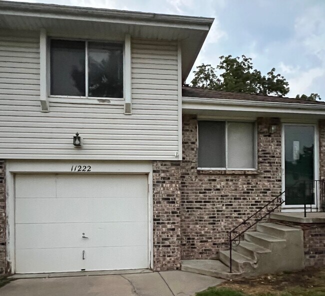 Building Photo - 11224 Roxbury Dr