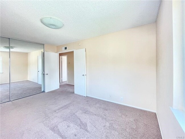 Building Photo - 2127 Eveningside Dr