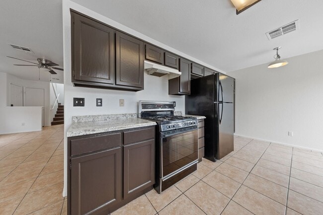 Building Photo - Spacious 4-Bedroom Home on Oversized Lot –...