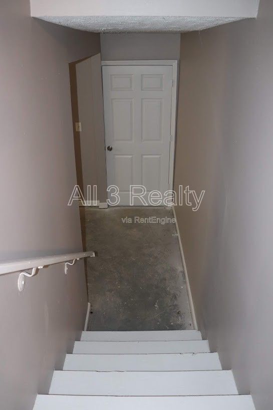 Building Photo - 508 Jarrett Ct