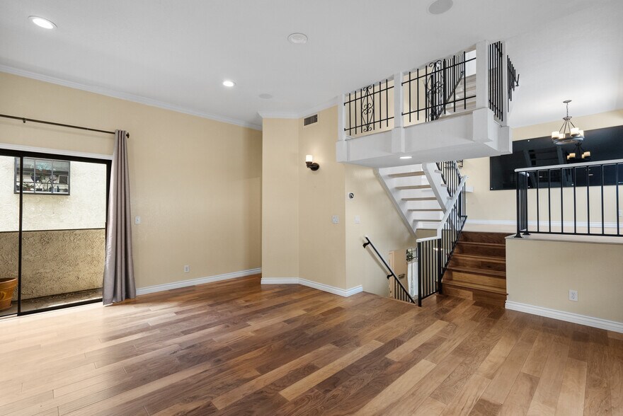 Building Photo - 7650 Topanga Canyon Blvd