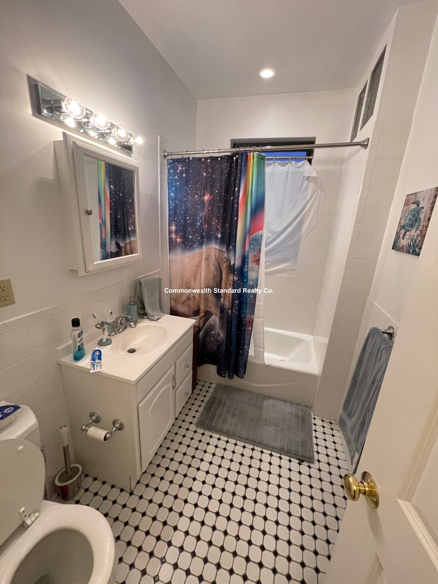 Building Photo - 4 Park Vale Ave