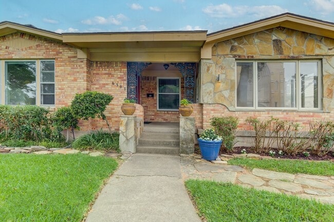 Building Photo - 6307 Kenwood Ave