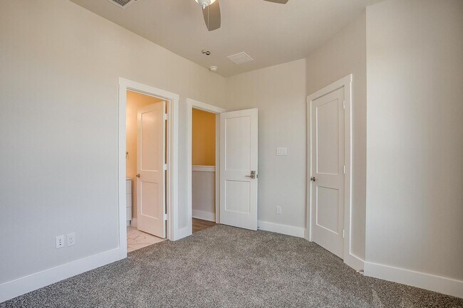 Building Photo - 2341 Benbrook Blvd