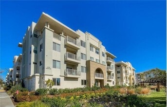 Building Photo - Executive 2-Bedroom Condo in the Prestigious South Bay 360 Community