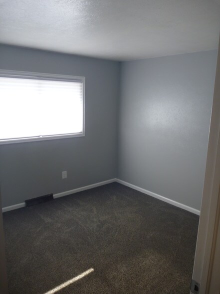 Bedroom 2 - 4871 W 98th Ave