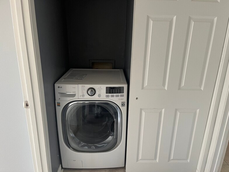 Building Photo - 8155 Jefferson Hwy