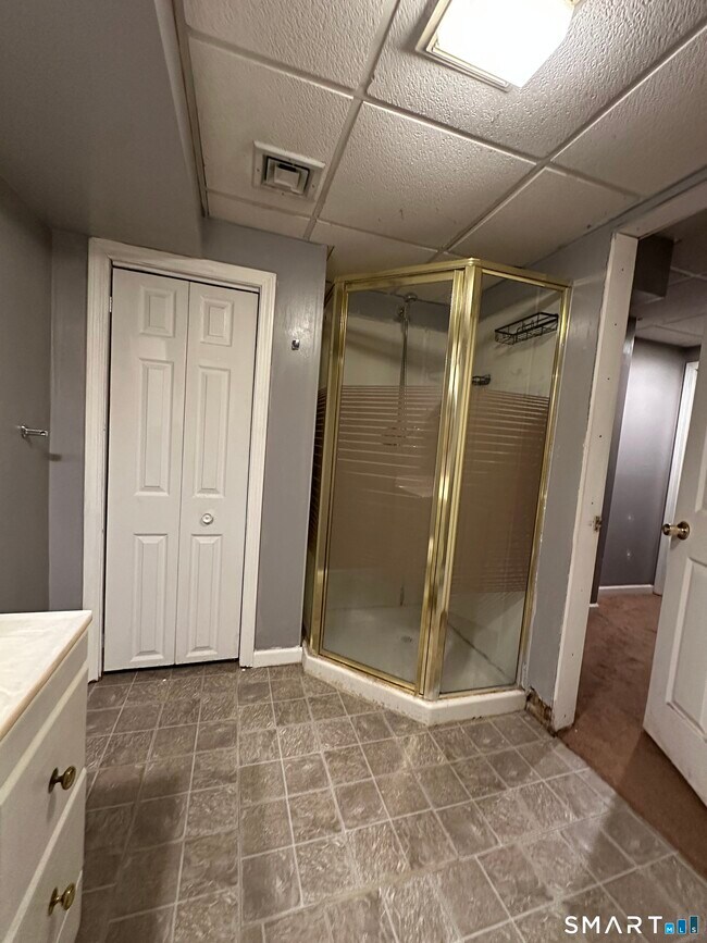 Building Photo - 203 Oakland St