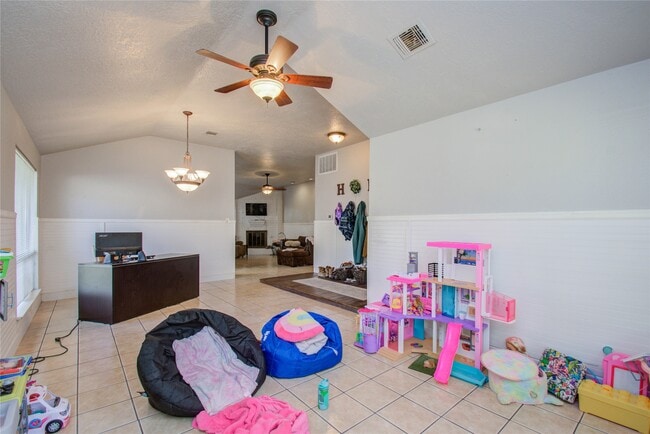 Building Photo - 5010 Village Springs Dr