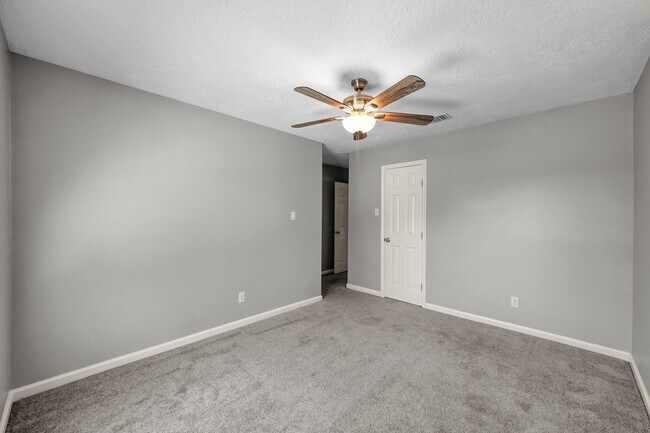 Building Photo - 8226 Autumn Willow Dr