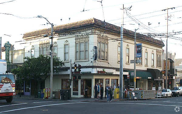 Primary Photo - Preston Apartments