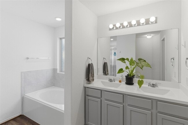 Building Photo - 7409 Spring Ray Dr