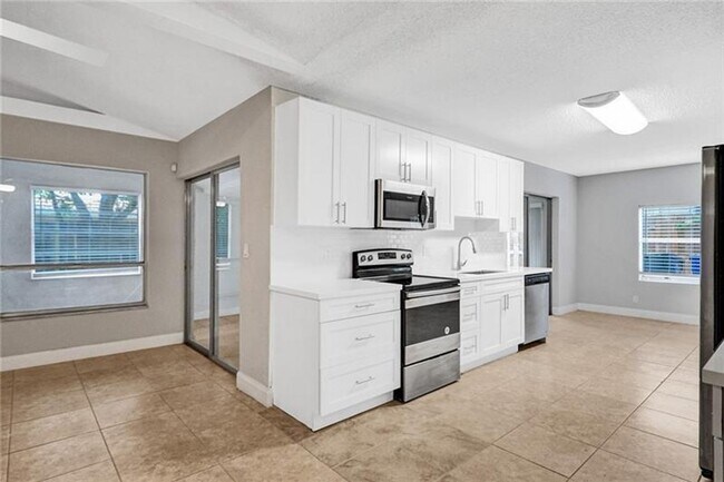 Building Photo - Beautiful Single Family Home