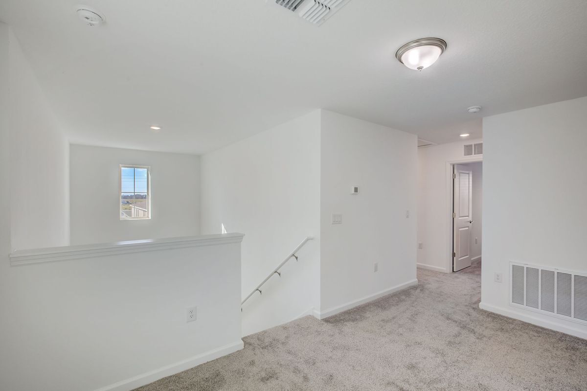 Building Photo - 633 Trotters Dr