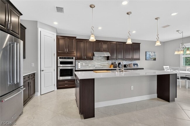 Building Photo - 11279 Thurston Chase