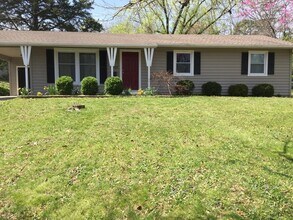 Building Photo - Lovely 3bed House off West Boulevard!!