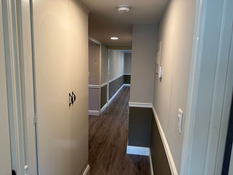 Building Photo - 32 Esperanza Ave