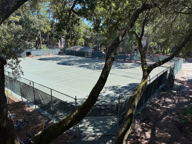 Building Photo - Walking Distance to the Beach - Fiddlers C...