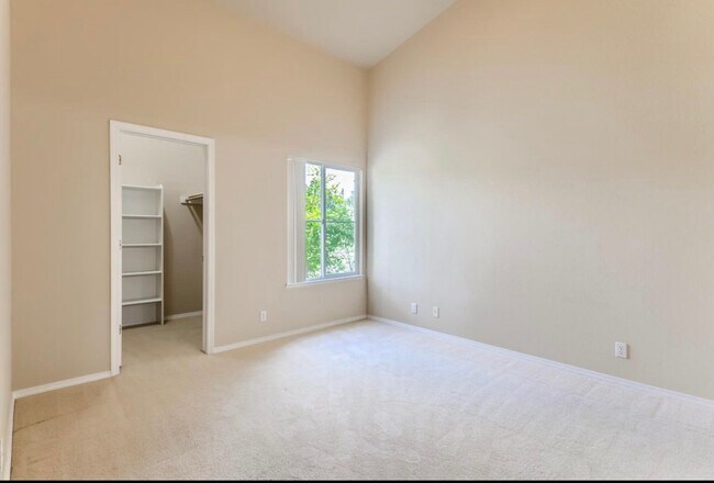 Building Photo - 3610 Strawberry Field Grove