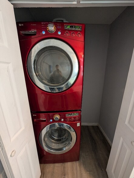 Building Photo - 508 N San Antonio St