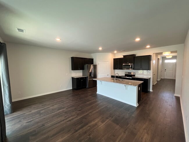 Building Photo - 108 Buttermere Wy