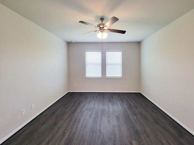Building Photo - 10423 Astor Pt Trl