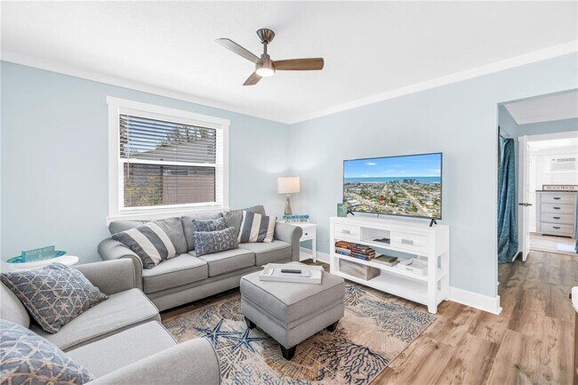 Building Photo - 6892 Gulf Winds Dr