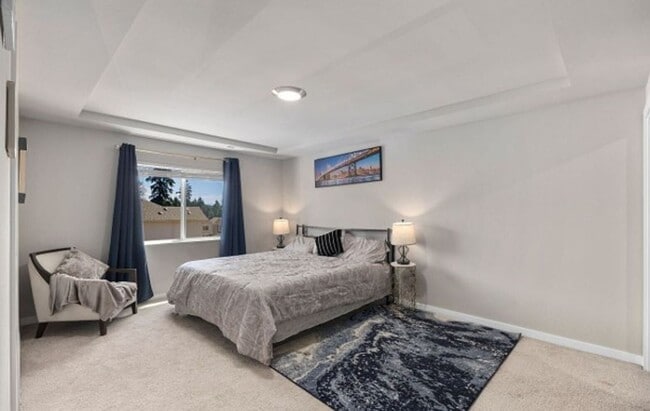 Building Photo - Modern 4-Bed Home in Northshore School District with A/C