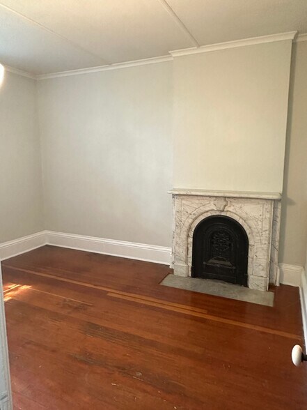 Building Photo - 188 W 2nd St