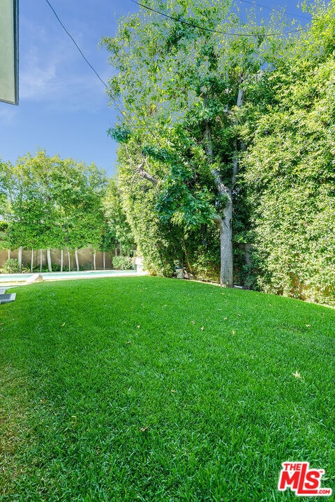 Building Photo - 4233 Shadyglade Ave