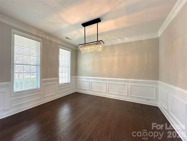 Building Photo - 9407 Inverness Bay Rd