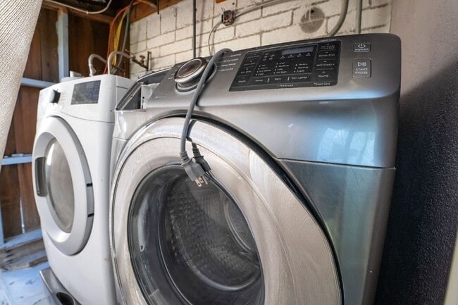 Building Photo - Single Story,  Totally Renovated , 3 bedroom, 2 bathroom Home with  extensive privacy and gated h...