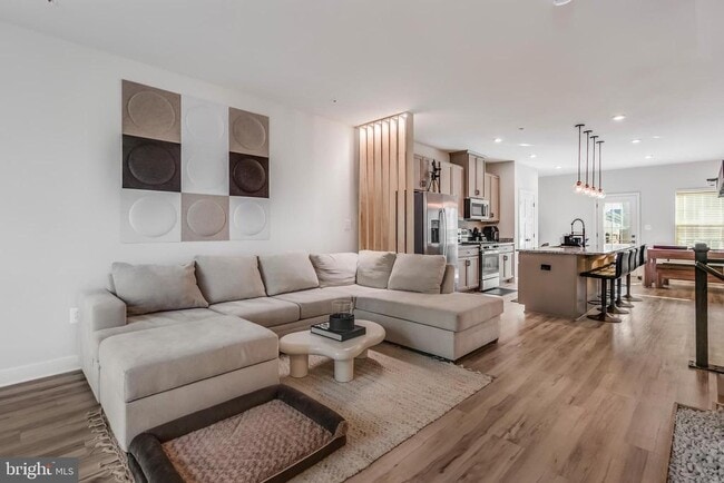 Building Photo - 5445 Billenca Ln