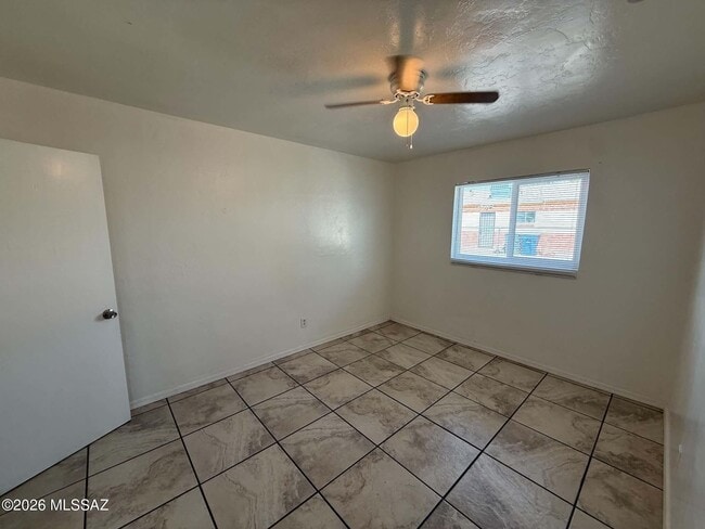 Building Photo - 4634 E Montecito St