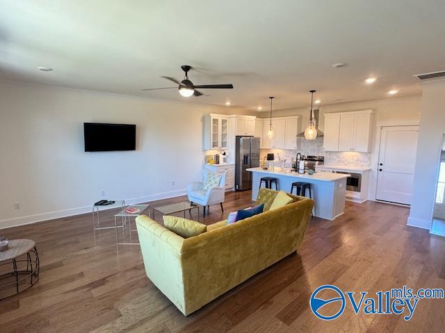 Building Photo - 695 Town Madison Blvd