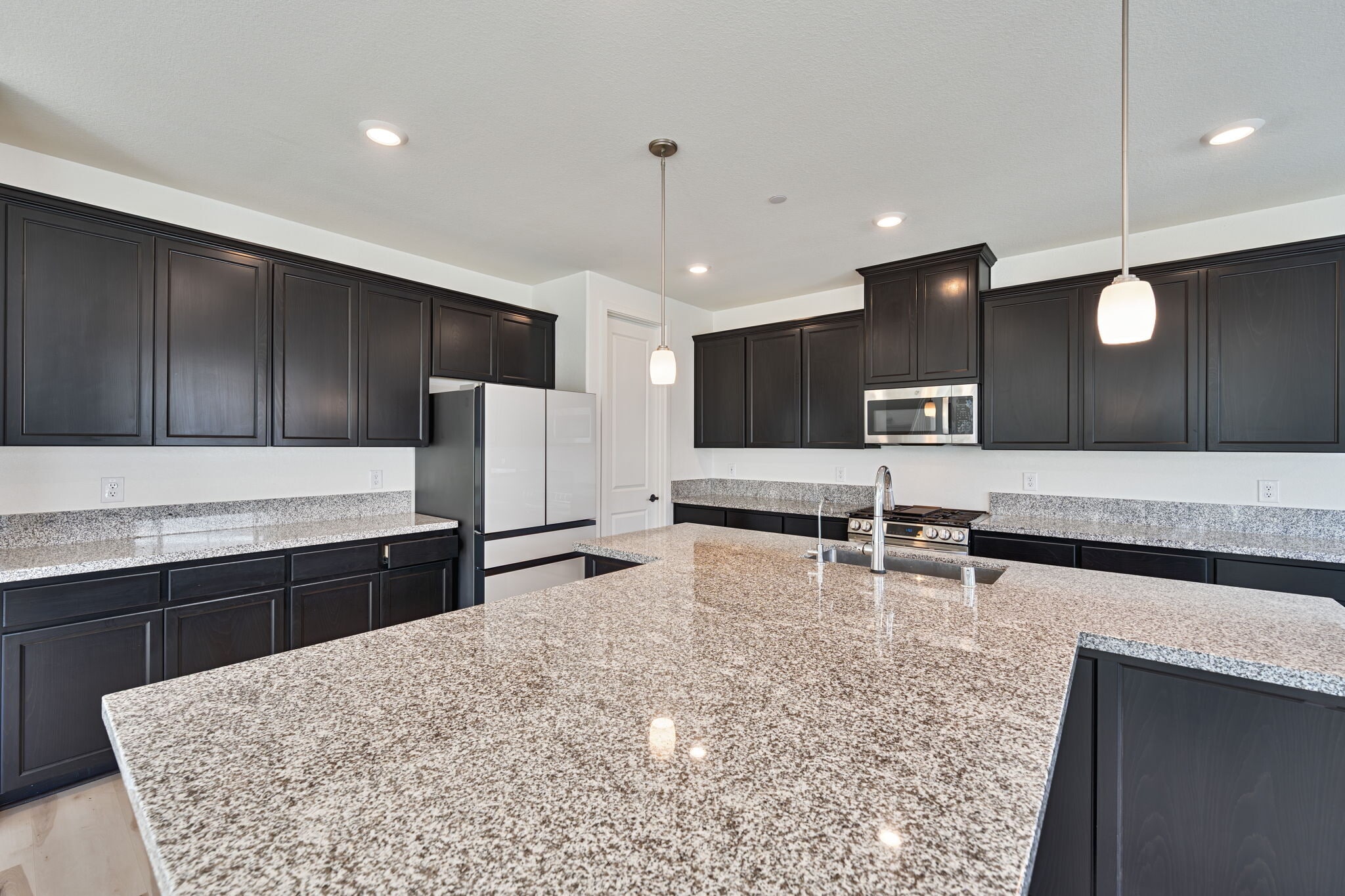 Building Photo - 4522 Drowsy Water Way