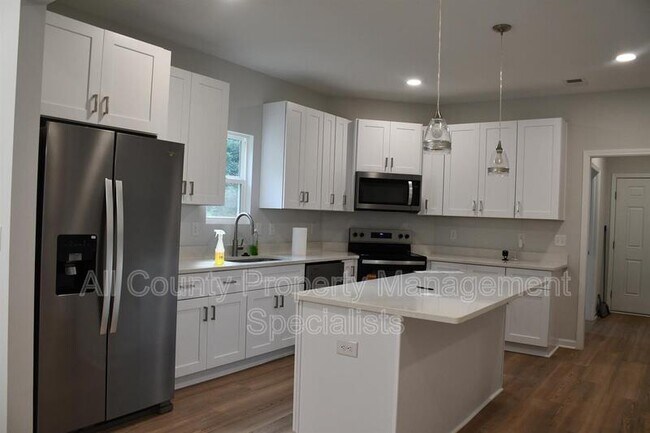 Building Photo - 5111 Spalding Ave