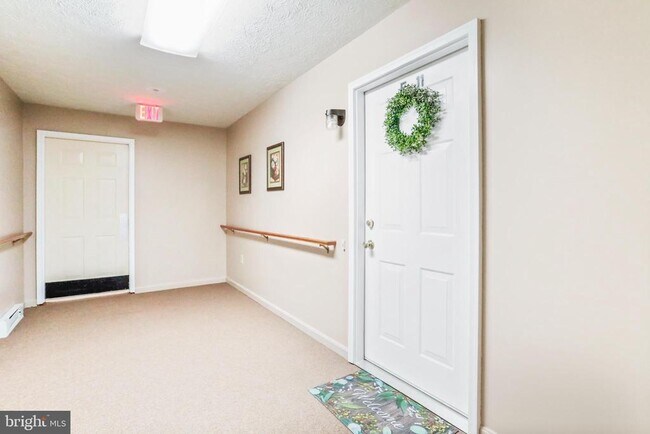 Building Photo - 145 Hailey Ln