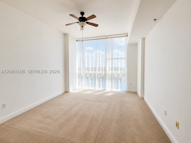 Building Photo - 2681 N Flamingo Rd