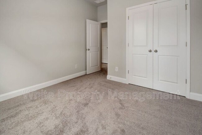 Building Photo - 5914 Ardrey Kell Rd