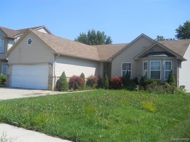 Building Photo - 3 br, 2 bath House - 3172 Cedar Crest Dr