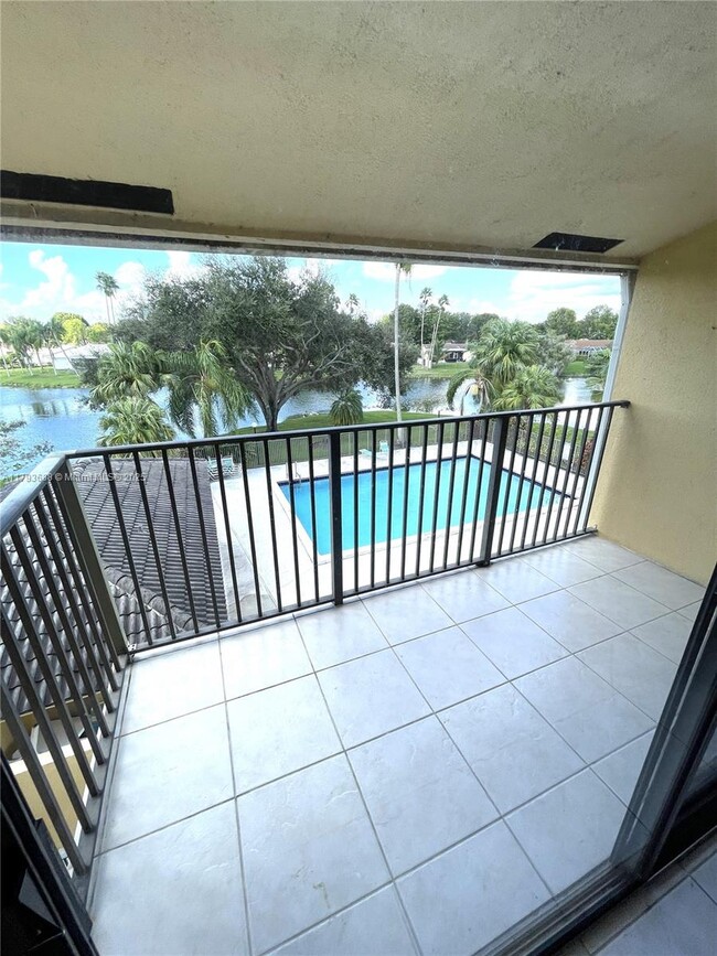 Building Photo - 11453 NW 39th Ct