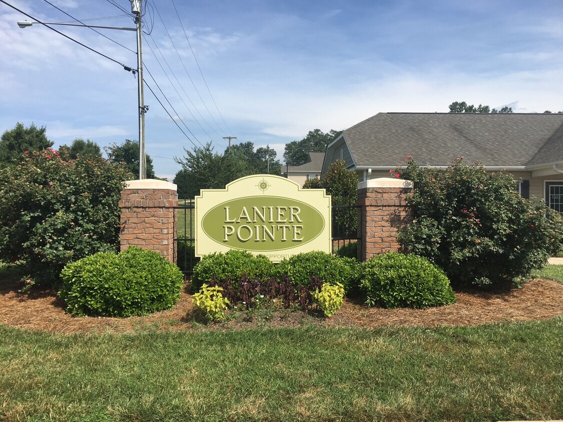 Lanier Pointe Apartments Shelby