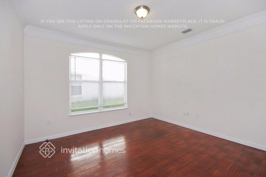 Building Photo - 127 Golfside Cir