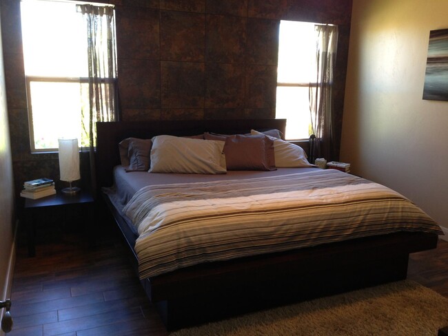 Building Photo - Beautiful Single Level Property with a Big...