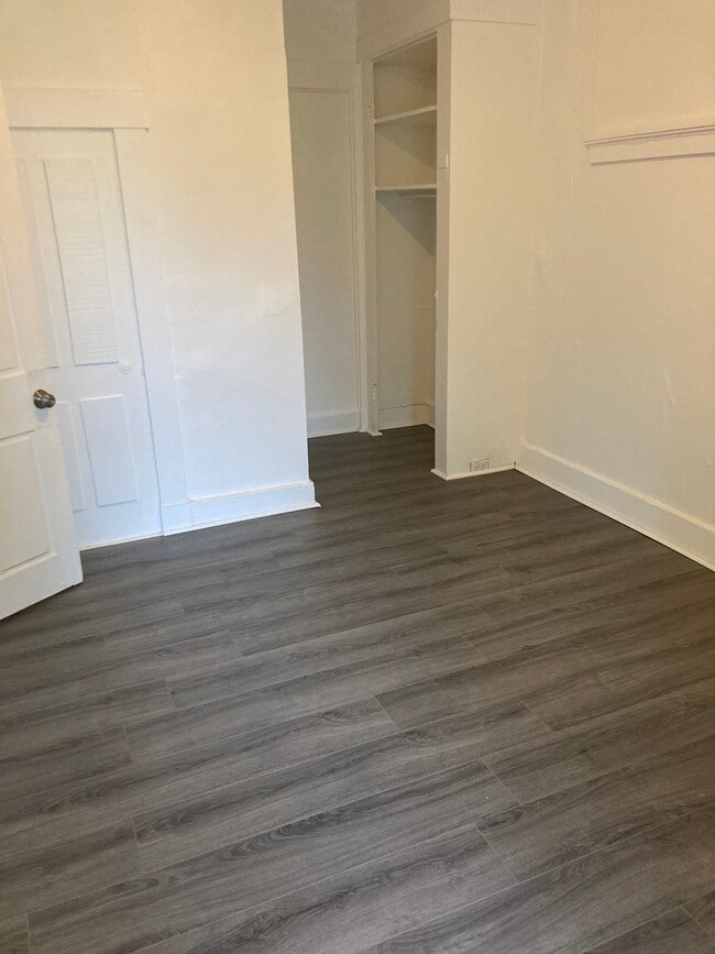 Building Photo - 500 W Wyoming Ave