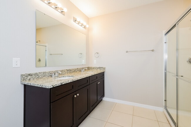 Building Photo - 484 Aberdeen Dr